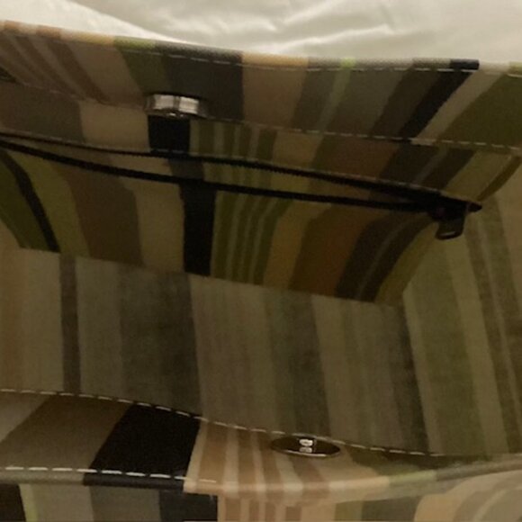 Danica Striped Tote with sturdy faux leather handles - Picture 4 of 5